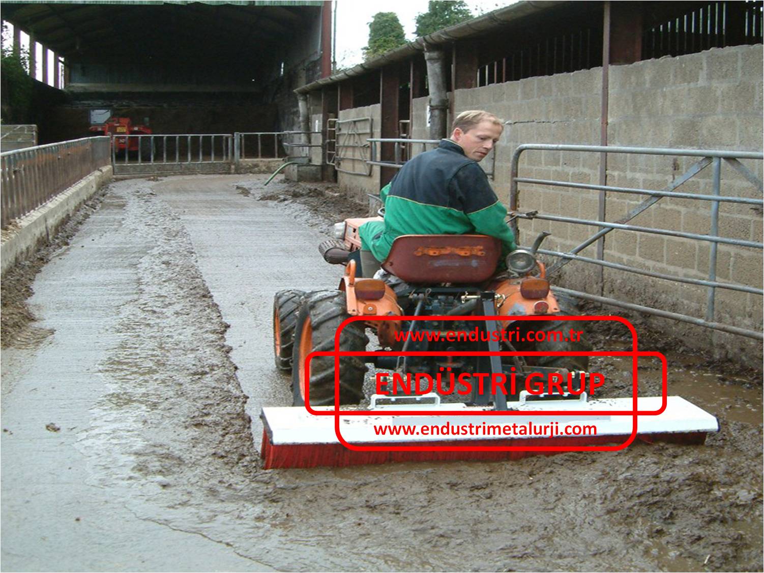 forklift-traktor-telehandler-transpalet-catali-supurge-atasmani-endustriyel-hidrolik-motorlu-doner-fabrika-yol-ahir-bahce-talas-hurda-cakil-tas-kaya-kum-cop-toz-supurme-fircasi